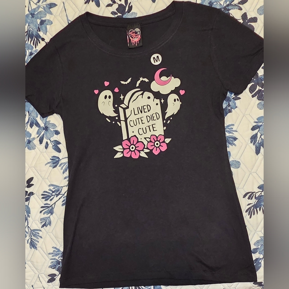 Too Fast “Lived Cute Died Cute” Ghost Graphic Tee NWOT | Pastel Goth Spooky